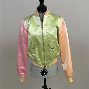 90’s Moschino Cheap & Chic Runway Pastel Green and Pink Bomber Jacket (6)
